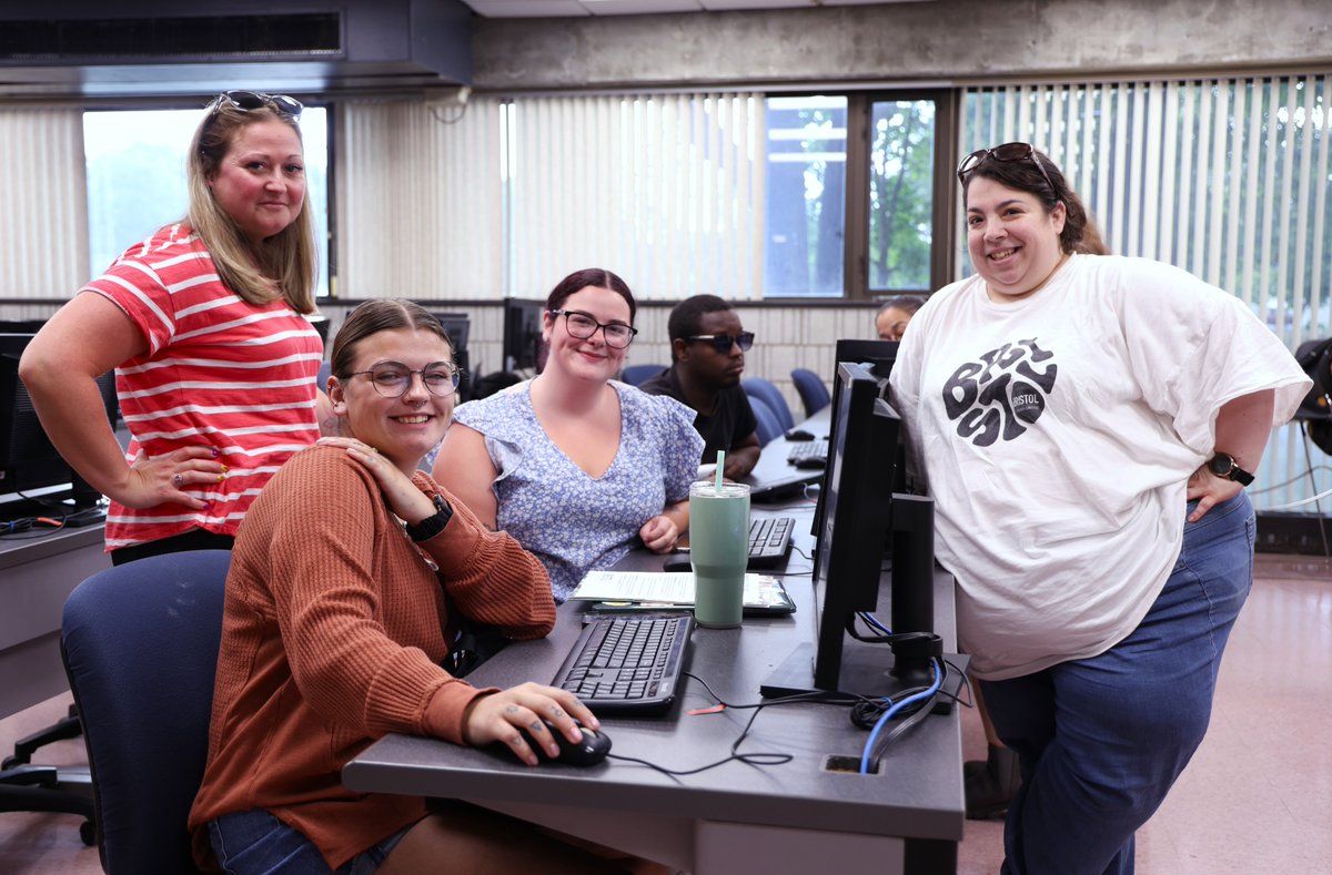 Last week, our Admissions Office hosted an On-the-Spot Workshop where more than 80 students received instant acceptance, transfer credit evaluations, FAFSA &amp; New Student Orientation support, registration assistance, &amp; more! 🎉

<a href="/ApplyToBristol/">Bristol Admissions Office</a>