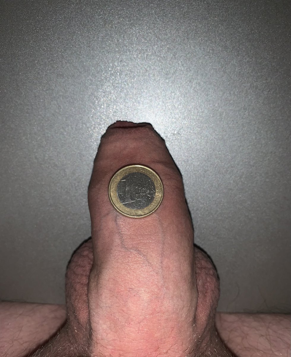 tinyfaglukas's tweet photo. looking for hung guys that want to humiliate me 😛 can you make me feel small, pathetic and embarrassed? 

23, german guy with tiny dick 🤏

dm / snap: tinyyydck

#cockcompare #gay #자지대결 #섹트 #게이 #gaysph #sph #gaysnap #gaysnapchat #gaybnwo #bnwo #blacked

(hard in pic) https://t.co/gJrhswY7Y9