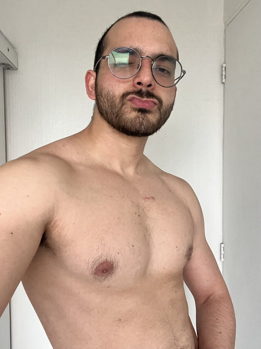 looaizing's tweet image. Buenas tardes por la tarde.