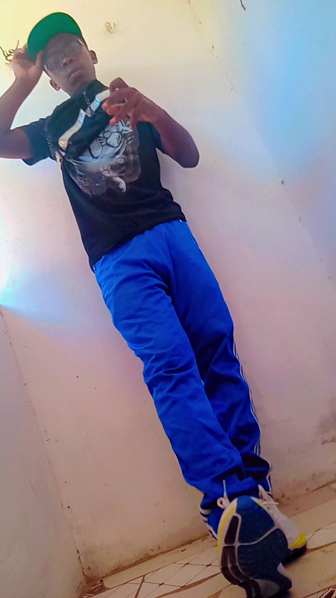 Follow me on Instagram <a href="/young/">young</a>.von.n