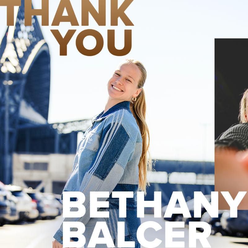 reignfc's tweet photo. Thank you for everything, @bethanybalcer! 💙

We are so grateful for your time in Seattle and you will always be a part of our Reign family!