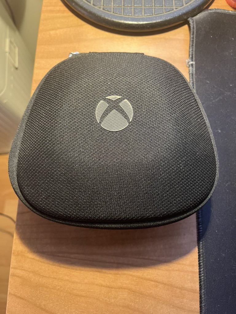 ⚠️Se vende⚠️
Mando Xbox Élite 2
Precio, más fotos
 o dudas al md 📥