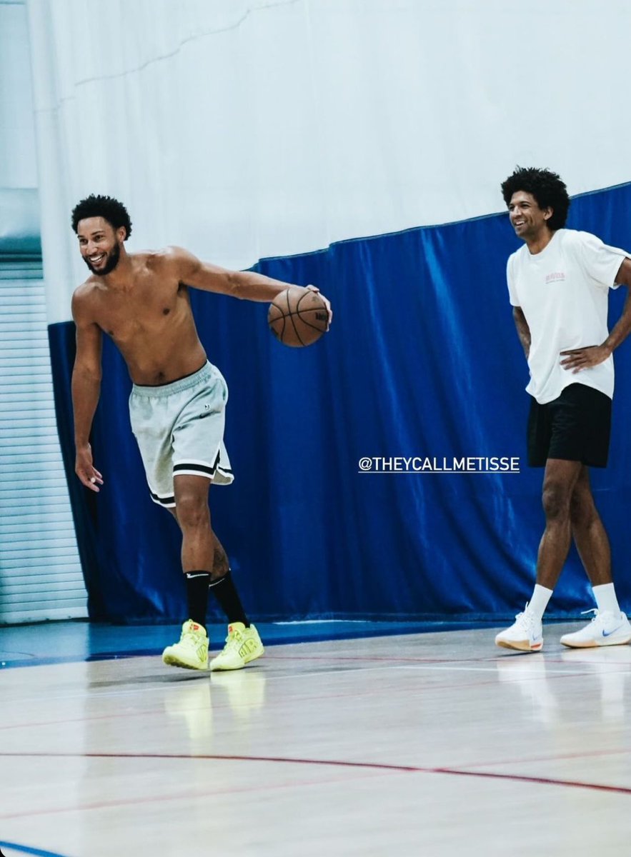 Sixerdaily's tweet photo. Ben Simmons and Matisse Thybulle in the gym together 🥲🥲 https://t.co/DZnF5Su7fv
