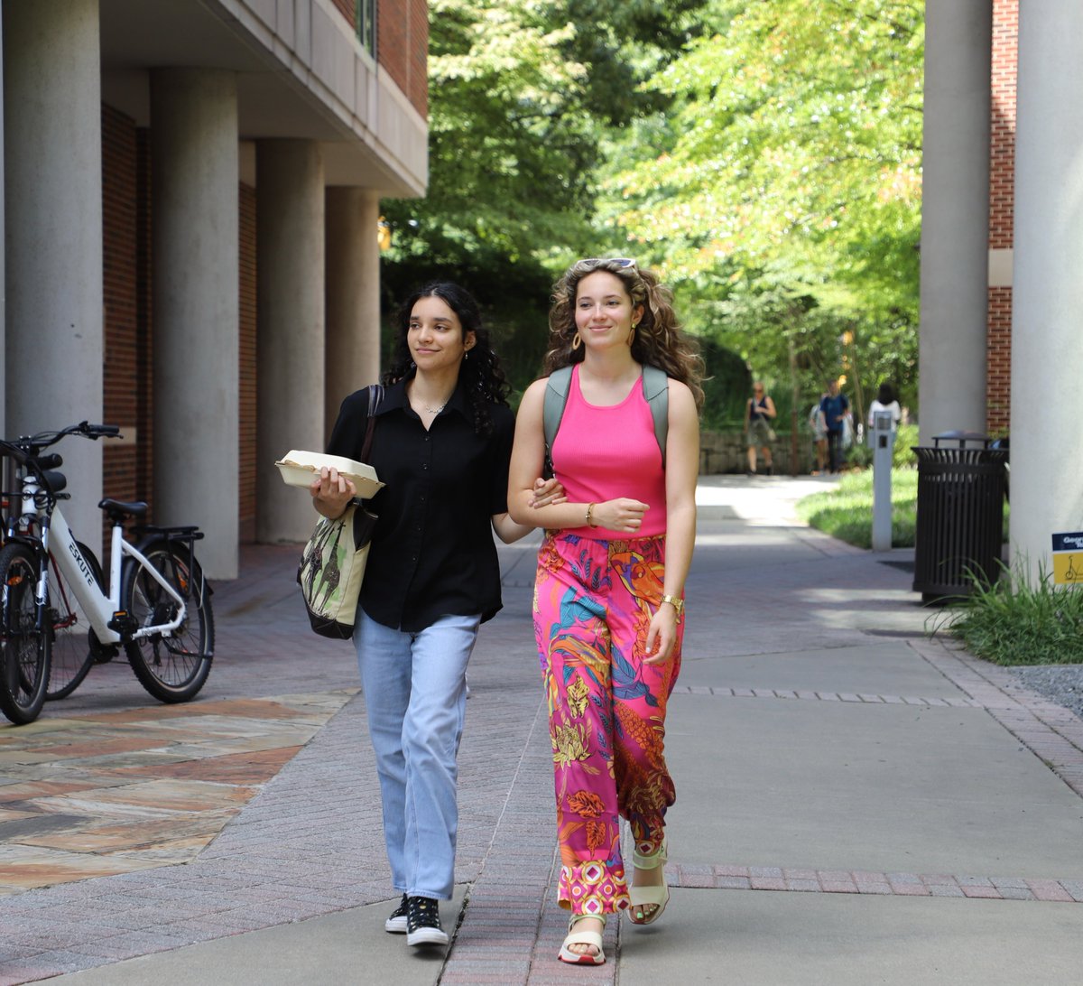 CoulterBME's tweet photo. Happy first day back, Jackets! Welcome to our freshmen, and a special shoutout to our seniors on their last first day!
#GT28 #biomedicalengineering #georgiatech https://t.co/GCGXfI421u