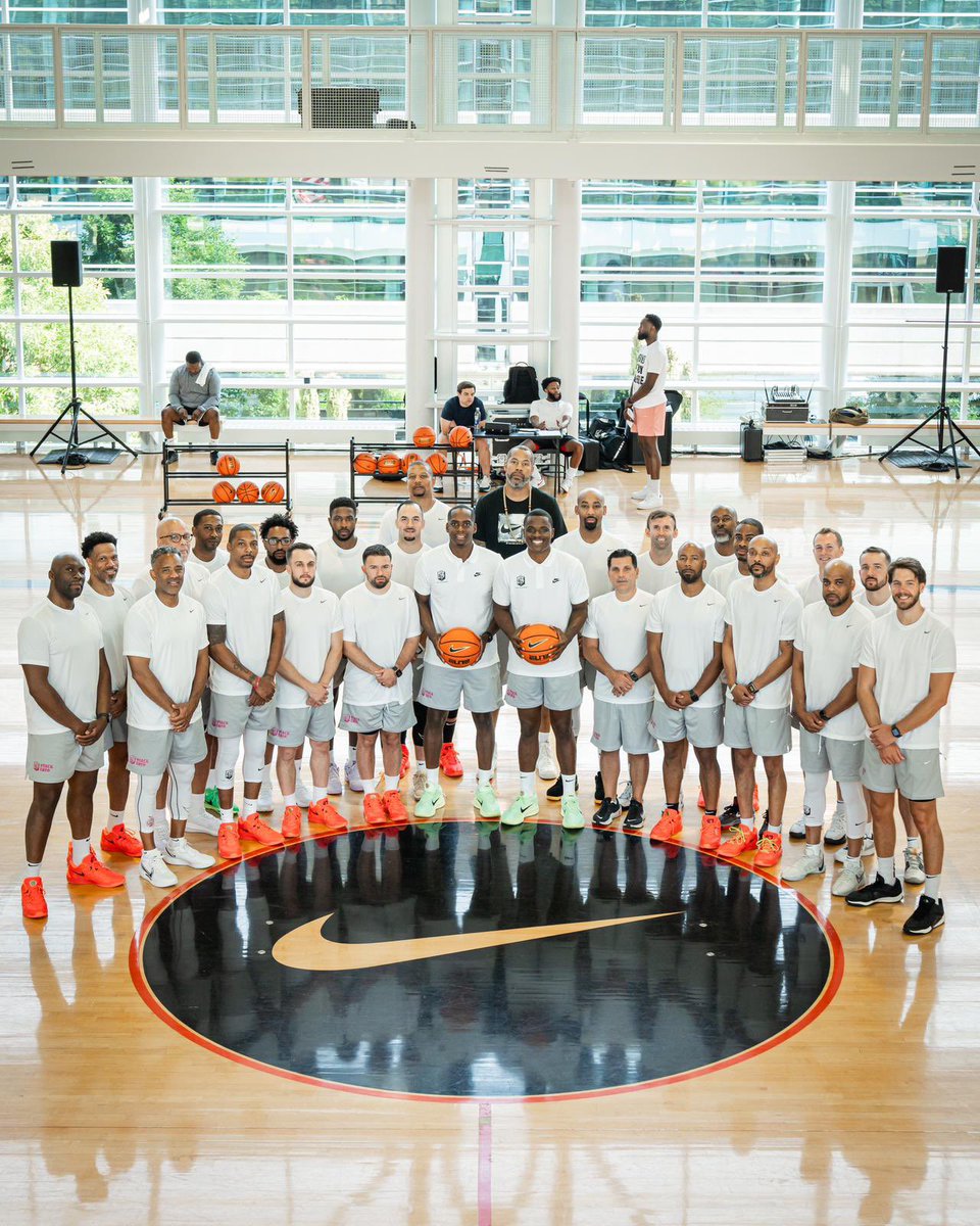 Another great year &amp; group of players and coaches at the Academy <a href="/NikeEYB/">EliteYouthBasketball</a> 🫡 #bestofthebest