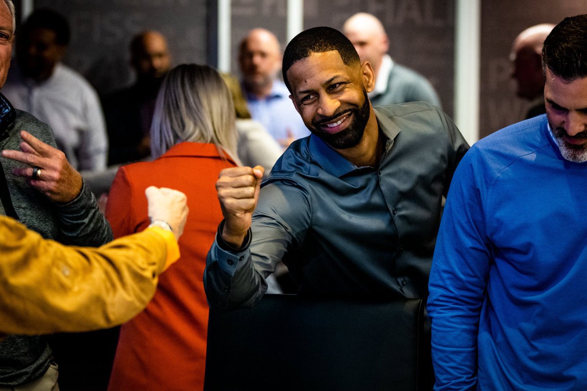 big_mike9169's tweet image. 🚨🚨🚨My sources are CHIRPING this afternoon…. Things are heating up with CeeDee Lamb. Stay tuned Browns fans. #DawgPound