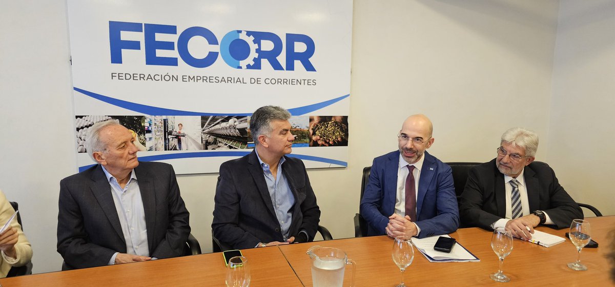 UEenARG's tweet photo. Gracias a la Federación Empresarial de #Corrientes @FECORRctes por compartir oportunidades y desafíos para seguir creciendo como provincia. 

Desde la Unión Europea acompañamos al sector industrial para adecuarse a las normativas de la UE 🇪🇺 y así, apoyar sus exportaciones. https://t.co/u74vhEyHfd