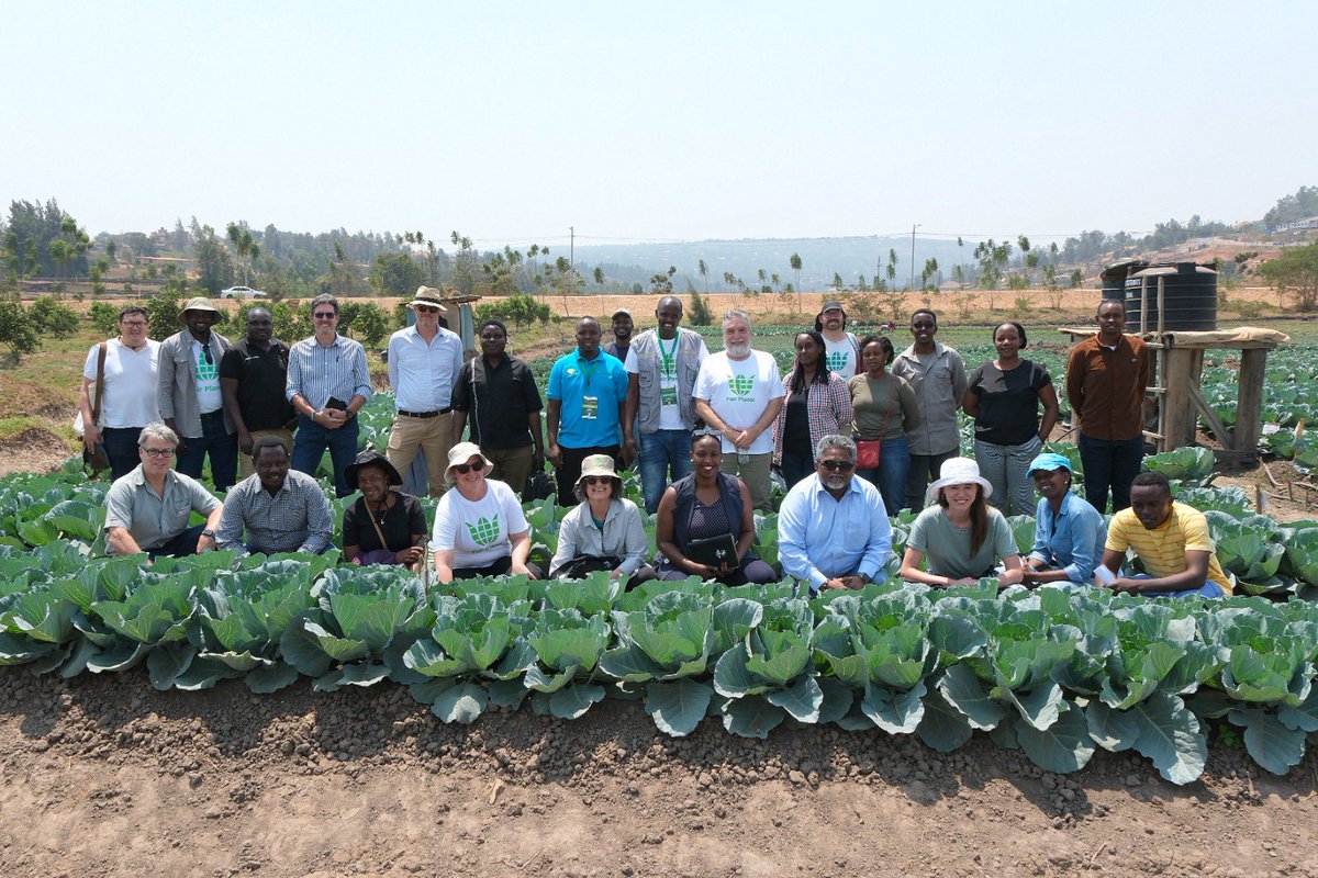 Pleased to work with Dr Shoshan  the great heroine of African farmers through <a href="/FairPlanetSeeds/">Fair Planet</a>  in #rwanda farmers will be able to access quality seeds and improved agricultural techniques