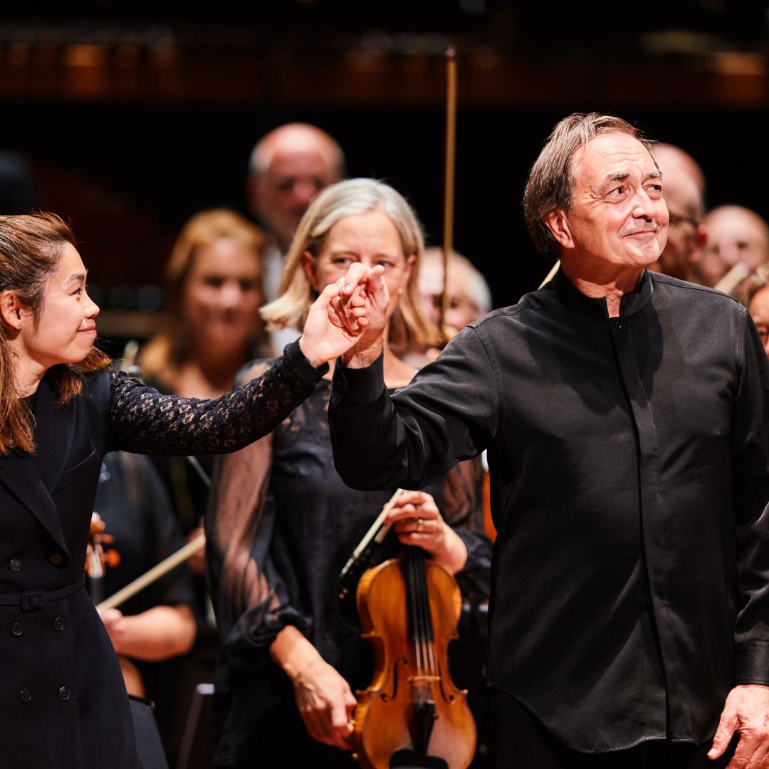 Edinburgh International Festival (@edintfest) on Twitter photo Last night with <a href="/RSNO/">Royal Scottish National Orchestra</a> at <a href="/theusherhall/">Usher Hall</a> 🎵
Wynton Marsalis’s Trumpet Concerto played by <a href="/alisonbalsom/">Alison Balsom</a>, Arnold Schoenberg's Piano Concerto played by <a href="/PLAimard/">Pierre-Laurent Aimard</a> & Lutosławski’s folkloric Concerto, conducted by <a href="/itselimchan/">Elim Chan</a> 🤩
📷Andrew Perry/Edinburgh International Festival Last night with <a href="/RSNO/">Royal Scottish National Orchestra</a> at <a href="/theusherhall/">Usher Hall</a> 🎵
Wynton Marsalis’s Trumpet Concerto played by <a href="/alisonbalsom/">Alison Balsom</a>, Arnold Schoenberg's Piano Concerto played by <a href="/PLAimard/">Pierre-Laurent Aimard</a> & Lutosławski’s folkloric Concerto, conducted by <a href="/itselimchan/">Elim Chan</a> 🤩
📷Andrew Perry/Edinburgh International Festival
