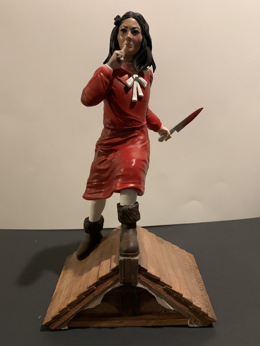 JackieDynamite's tweet image. This second Orphan: First Kill treasure is so epic it takes 2 posts to share! I couldn’t leave my other Esther statue alone, now could I? The artist weaved in several iconic elements from the movie into this. Can you find them all? 1/2 #IsabelleFuhrman #OrphanFirstKill #Esther