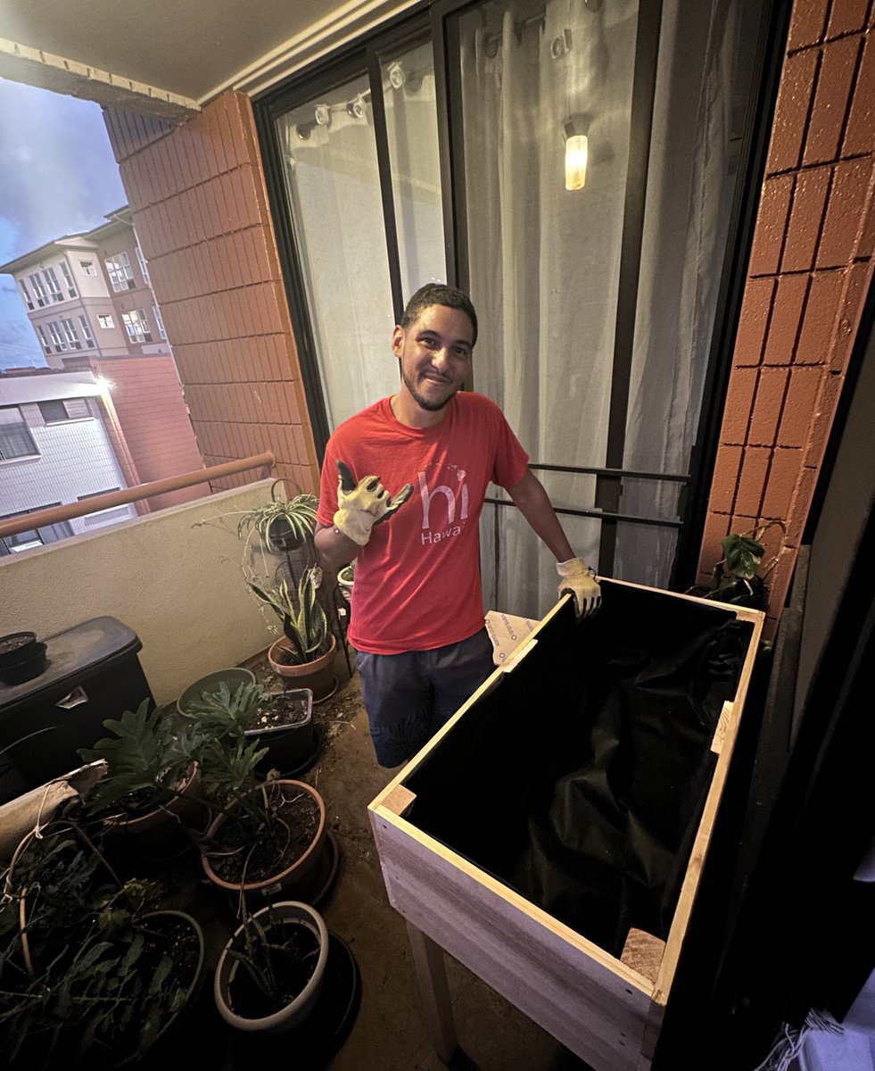 “My Grandma said she may stop gardening because the bending down &amp; squatting is too painf-” 
🗣️ NOT ON MY WATCH! 🪵🪚🔨