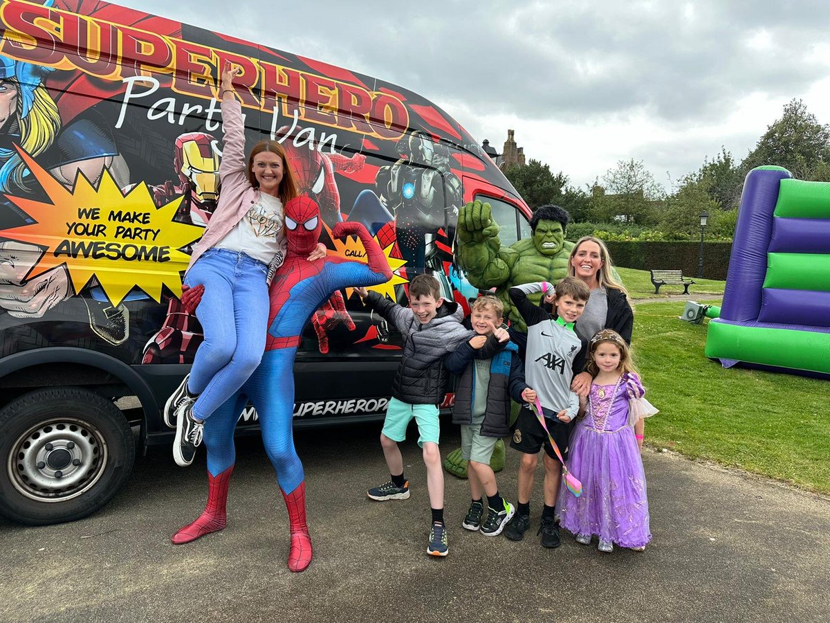 ElliGavin's tweet photo. Best day off.. clearly living my best life in that last picture 😂 #spiderman #monday #living https://t.co/PUpCaUEYJC