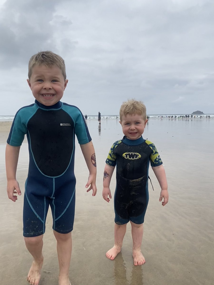 evie3xo's tweet photo. What a week 🏄🏽‍♂️🌊☀️ https://t.co/iqyZgXGJwG