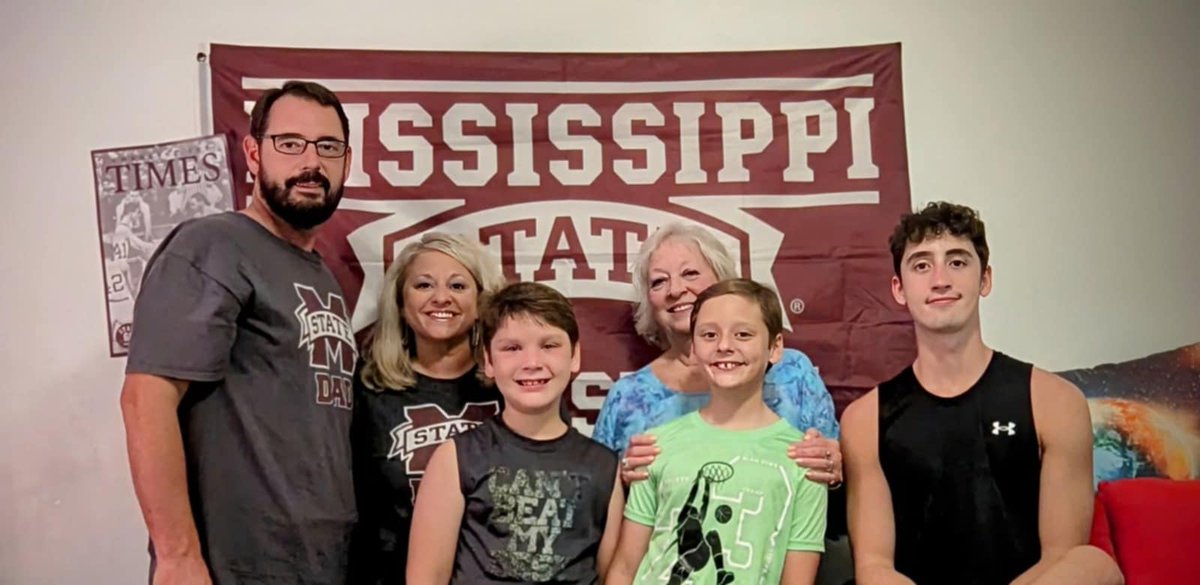 wadelentz's tweet image. Well, we dropped off our oldest son, Matthew, at @msstate to begin his junior year! The summers fly by too fast! 😢 #TwoYearsDown #TwoMoreYearsToGo