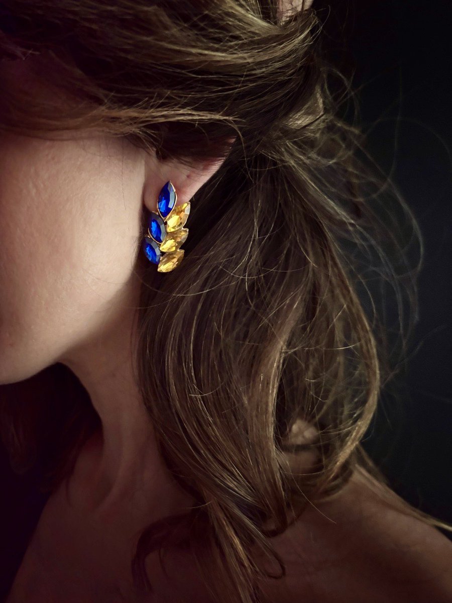 SoulofUkraine24's tweet photo. Feel yourself, enjoy your style, cheer up your world, order a beauty in our shop. Worldwide shipping, from Ukraine with love 🩵💛 #BeautyInNature #giftideas #jewelry  #worldwide #NewsDigest #GIRLS #USA #Folklore #style #giftsforher #twitchgirls 
#DesignInspiration #sexymonday https://t.co/jjJpqnTeep