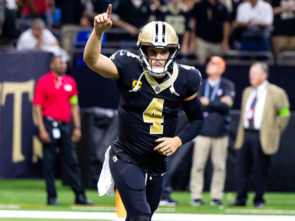 MLFootball's tweet photo. UNDERRATED: #Saints QB Derek Carr can become just the 3rd quarterback in #NFL HISTORY with 3,000 passing yards in each of his first 11 seasons.

He could join HOFer Peyton Manning &amp; Russell Wilson

👀 https://t.co/KlermHZROU