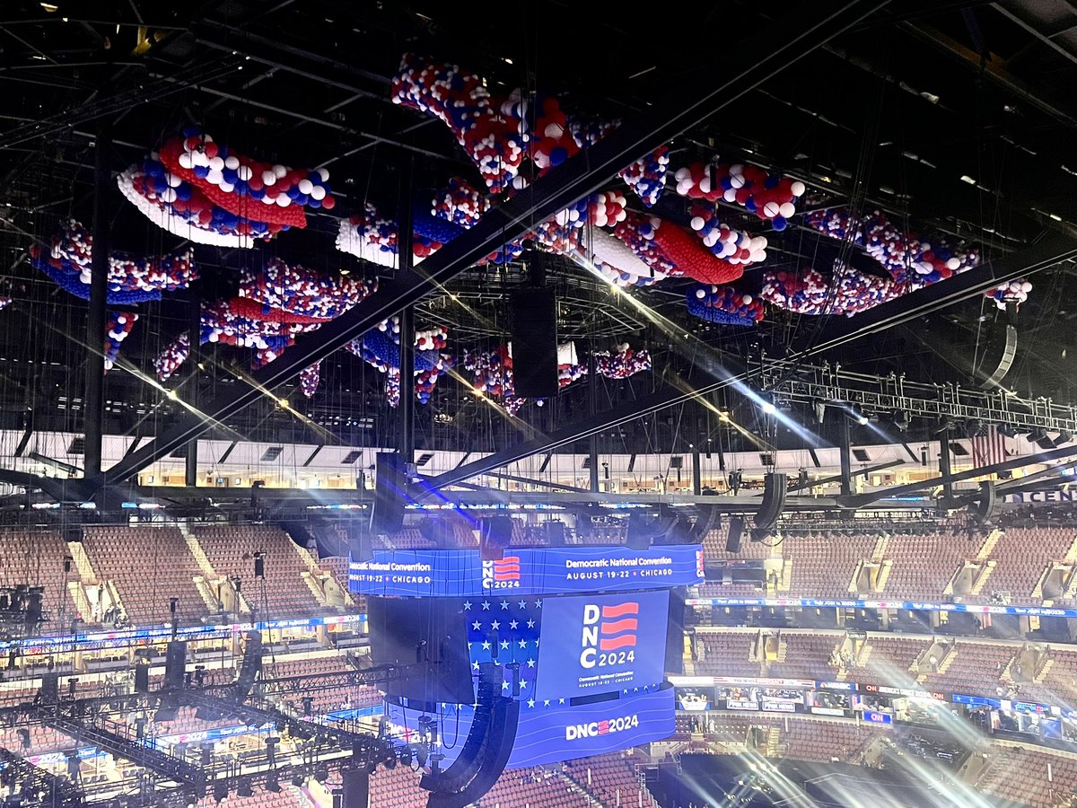 Looks like there’s going to be a pretty great DNC balloon drop