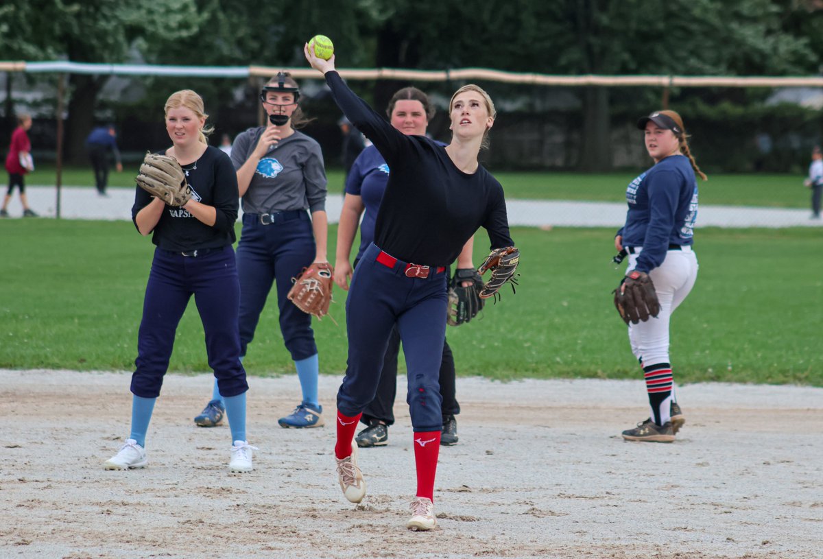 LambtonLions's tweet photo. Varsity is back at Lambton College.

Open Tryouts for our Women's Softball began tonight at Germain Park, officially opening the 2024-25 varsity season for the Lions!

Tryouts continue Tuesday night.

#DefendTheDen https://t.co/DRGxVtAwCb