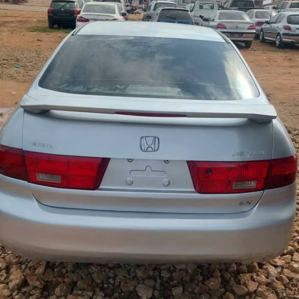 BKagara's tweet photo. Honda Accord 2005 model , used , going for 2.5 million naira only.. https://t.co/cT7cZkvnxj