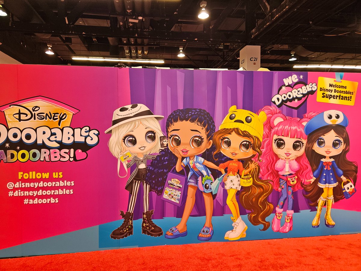 ashrose31's tweet photo. I love the new #disneydoorables dolls that came out at D23 and coming everywhere in October. #disney #adoorbs https://t.co/0P37YgXkNS
