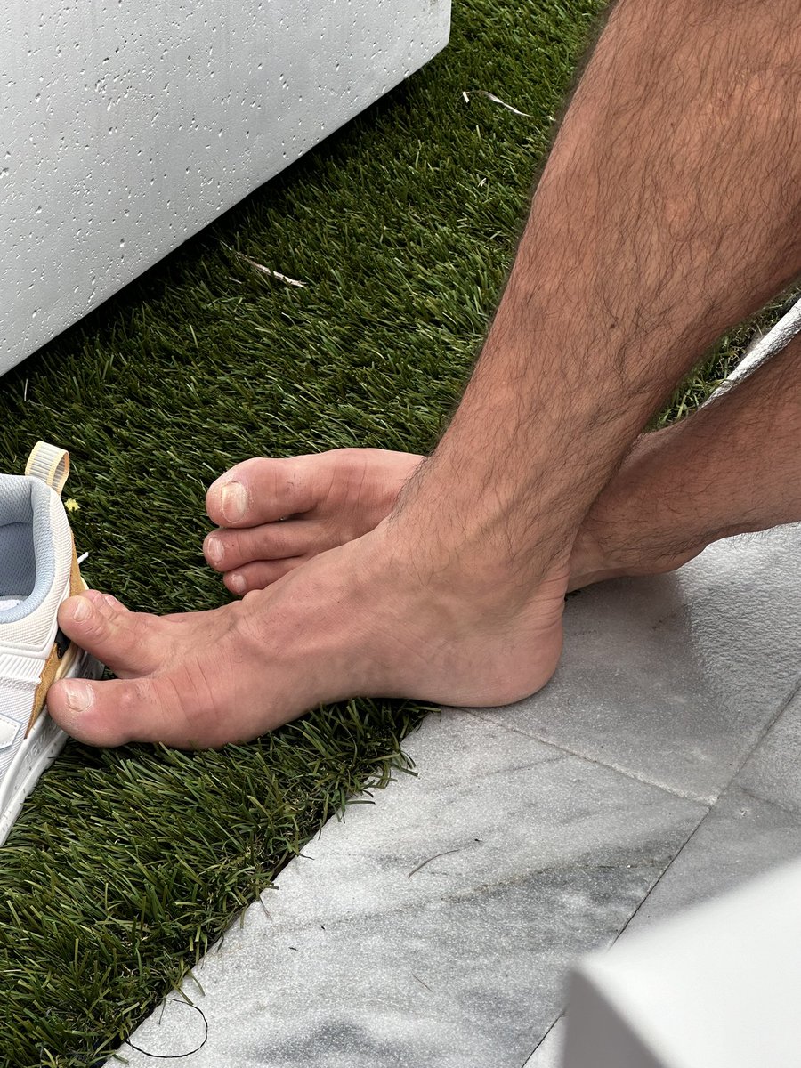 codyhardon's tweet photo. Hot Feet https://t.co/UdRQrS0slb