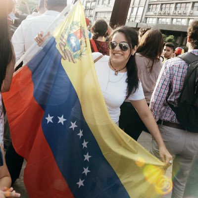 beatriz9_6's tweet photo. #NewProfilePic https://t.co/9X8Hr43hu4