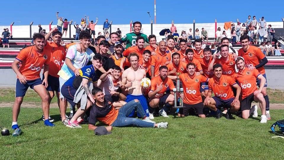 QuimicaFC2007's tweet photo. ¿Recuerdas cuándo te uniste a X? ¡Yo sí! #MiAniversarioDeX 

El Química 🧡 https://t.co/4CB2d57OWj