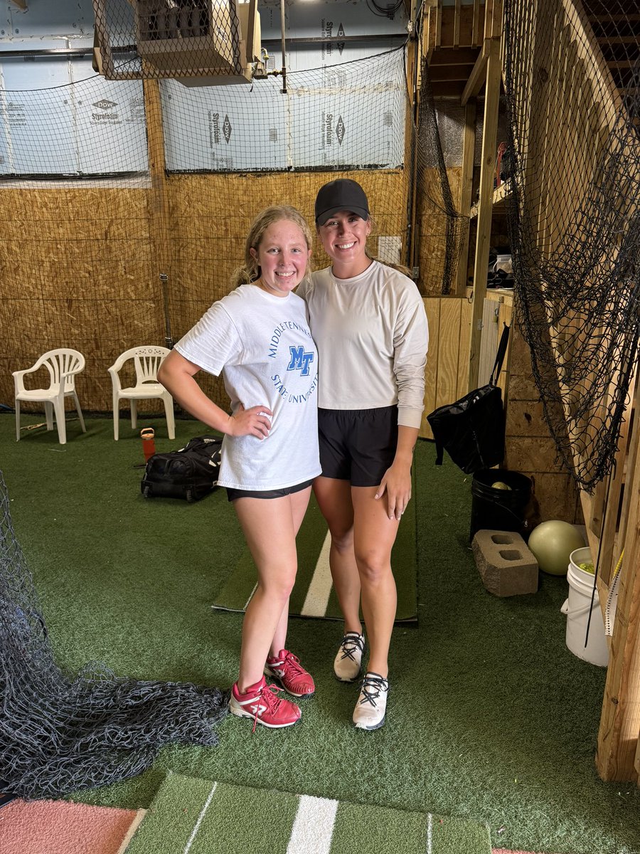 Today I had my last lesson with <a href="/MirandaElish/">Miranda</a> before I’m off to <a href="/KingU_Softball/">King University Softball</a> !! Thank you for making me the player I am today and always believing in me! See you in November🥹