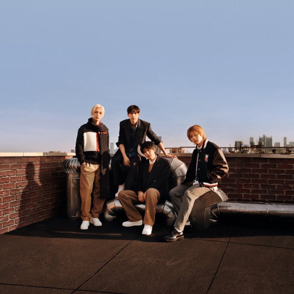 staaverso's tweet photo. #Stray_Kids #TommyHilfiger https://t.co/mcGgYnxjPL