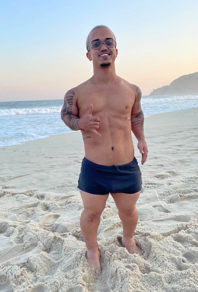 nanaodelas's tweet photo. 🏖️🌊 https://t.co/yVhvzycJ1o