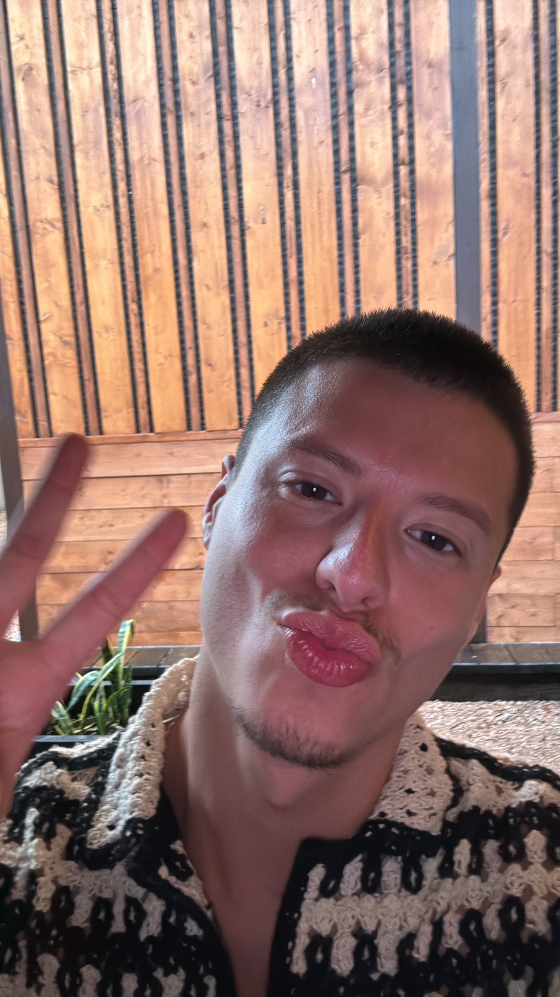 Hi https://t.co/bIl8d8UQFM