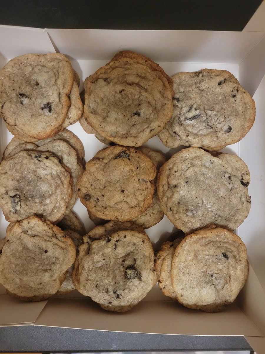 Lundysweets's tweet photo. Cookies &amp; cream never tasted so good...

Cookies &amp; Cream Cookies,
Cookies &amp; Cream Cheesecake!

https://t.co/ZUD8DGVVNY

#cookiesandcream 
#cookies 
#cheesecakelovers 
#dessert https://t.co/jflMu0yhqm