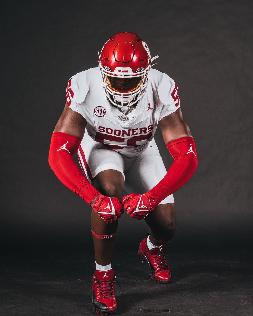 OUCrystalBall's tweet image. New #Sooners 247 🏈 Crystal Ball

⭐⭐⭐⭐⭐ 2025 OT Michael Fasusi
📏 6'5" / 295
🏫 Lewisville HS (Lewisville, TX)
🎚️ 7 (High)
✍️ By Matt Zenitz
🎤⬇️ National Reporter

Profile: 247sports.com/player/michael…

#XXV