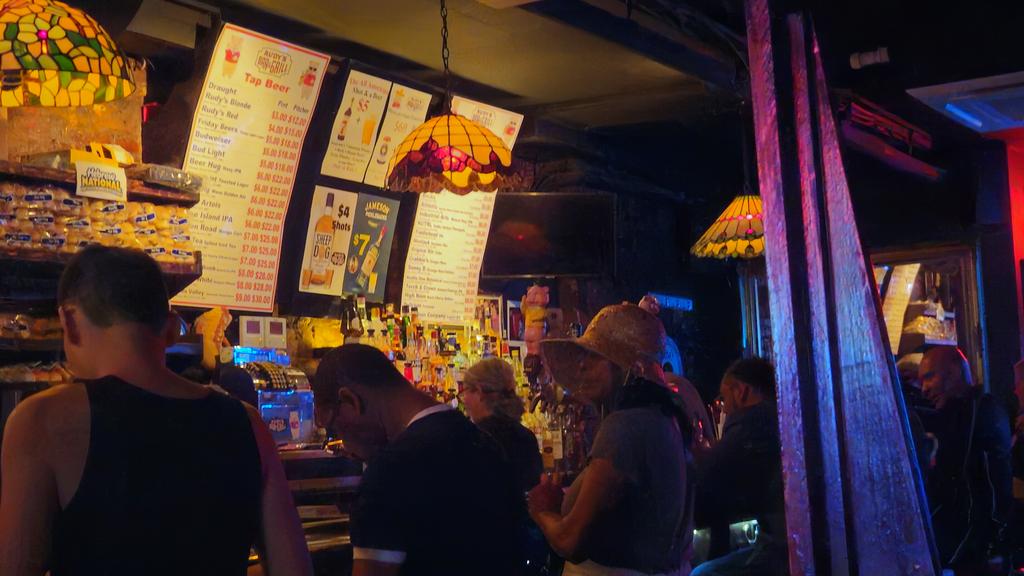 TimTurn69971082's tweet photo. A propos of nothing @AlisonMoyet .
In rudys bar in new york,  they're playing MOVE OUT.
$5 a pint and a shot.
Enjoy your tour.
Brilliant https://t.co/4pPOAeNxeK