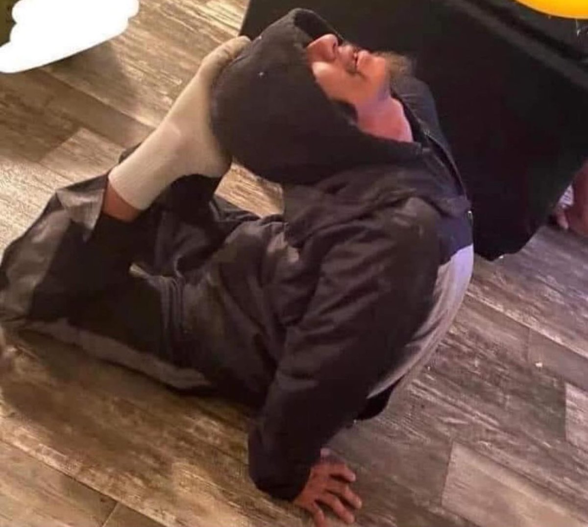 Hoodville_'s tweet photo. When she says go deeper so you pull out this move https://t.co/MyJhQpwCVY