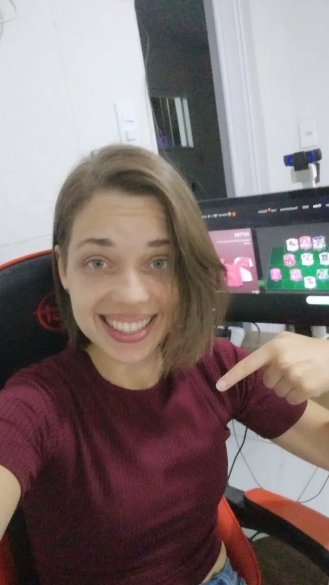 Boa noite família ❤️ 
Que Deus abençoe 
Partiu o último campeonato feminino do FC 24 ⤵️
Vamos por mais no FC 25 🙏🏻
Thanks <a href="/esel_gg/">eSports Europe League</a> 
Estou ao vivo na Twitch!  twitch.tv/JenniMaiaD?sr=a