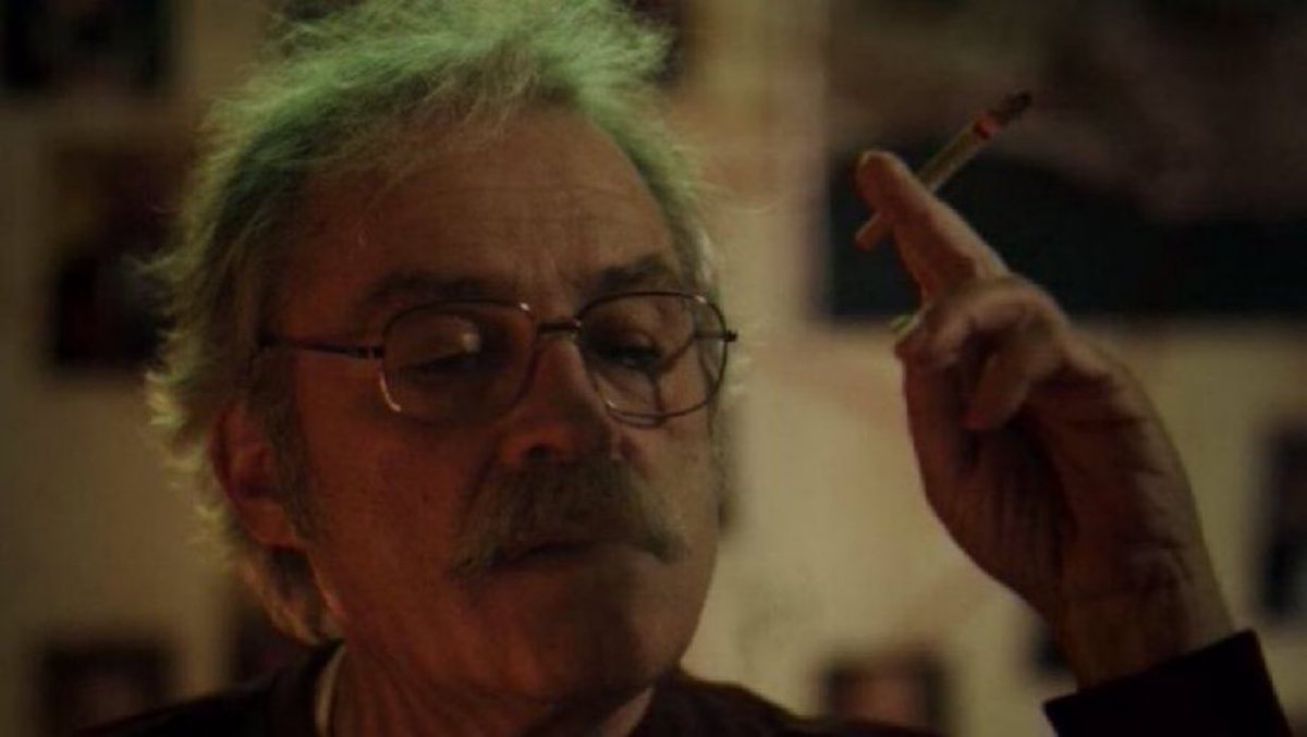 “Ne kadar az bilirsen o kadar iyi uyursun” der Gorki. İzahını Sartre yapar; “uyursan gece biter uyuyamazsan sen.” Son noktayı Freud koyar: “çok uyumak kaçmaktır, uyuyamamak ise yakalanmak.”