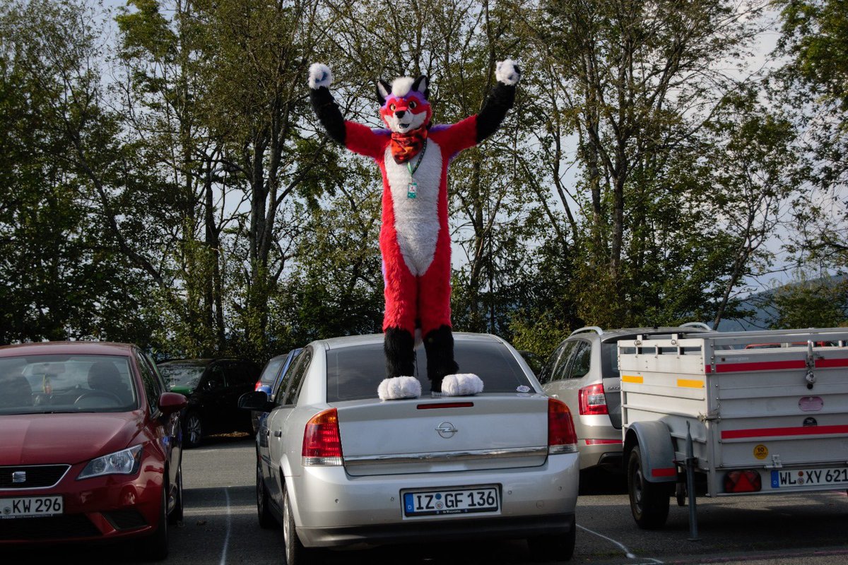 Wenn man 50/60 Stunden repariert hat und in einen Schrotthaufen investiert. Und das auf der #east12 in Suhl machen kann.  Zeig ich grad wie glücklich ich bin, hier gewesen zu sein. Danke euch.