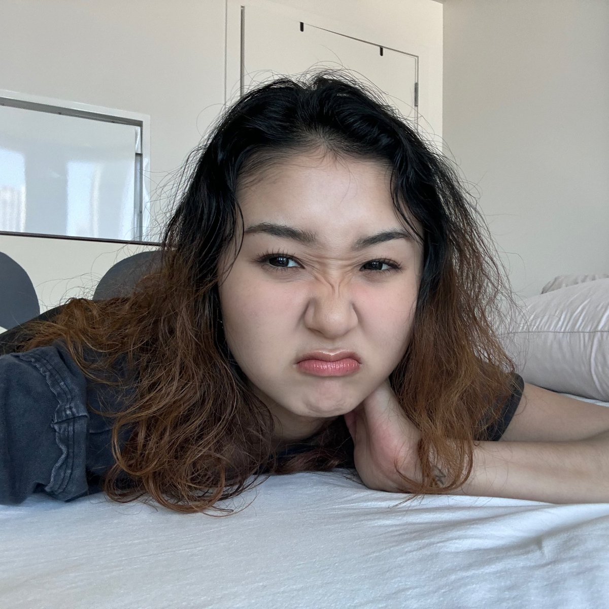 denisekimsays's tweet photo. Yall I think I finally figured out how to take selfies https://t.co/Y7xCzKKnqF