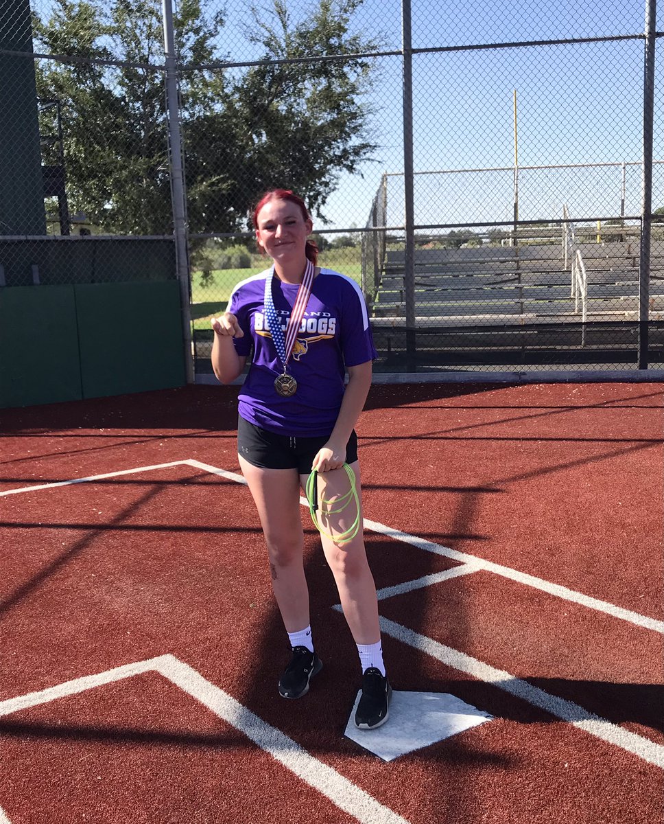 CoachVines's tweet photo. Emeri is Dawg of the Day! π₯ #12foreverabulldog #getupgetbetter https://t.co/IbjUkyo2qS