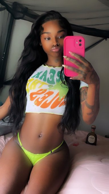 Watch INDY⭐️'s leaked NSFW photo on TwXstars