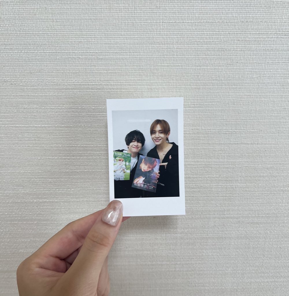 chine___chii's tweet photo. 3ヶ月越しの待望🥹🥹
最高すぎるし可愛すぎるよ〜🩷
@JUMP_Storm @kota_yabu_hsj
#PULL_UP #HeySayJUMP https://t.co/VwYKtC4VYl