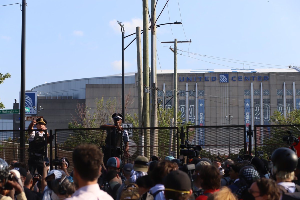 Was at the DNC protest/march this afternoon

At least one person detained, here’s some pics from around this moment