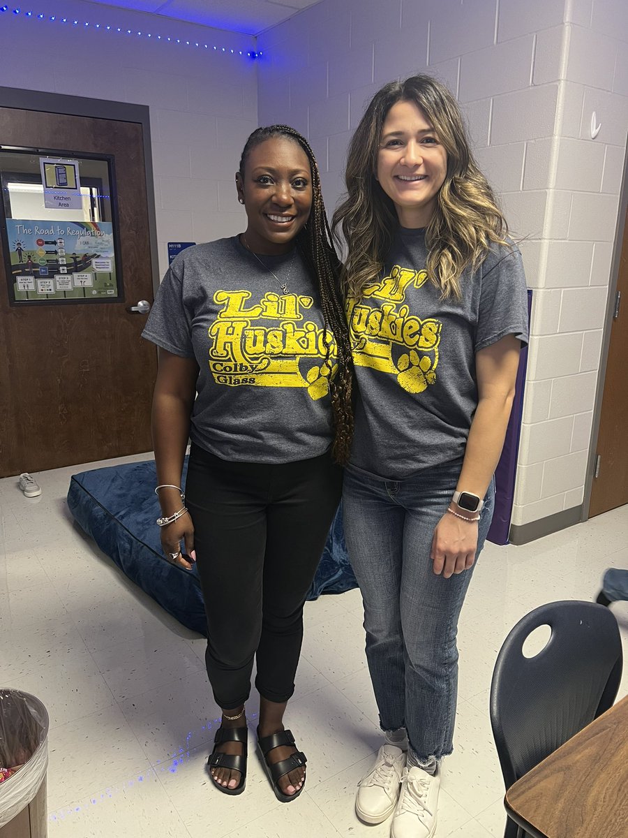 _ChapmanS's tweet photo. Tears & Cheers #specialdelivery #parentnotes
@OrozcoGlassElem @NISDCounseling https://t.co/XPM0n9Qayl