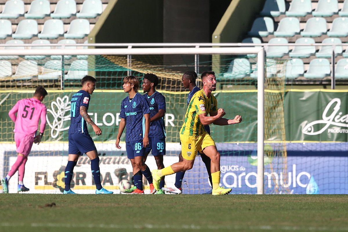 CDTondela1933's tweet photo. Ceitilllll 💣💥
#PeloTondela #CDTFCPB https://t.co/OmHonz4tZC