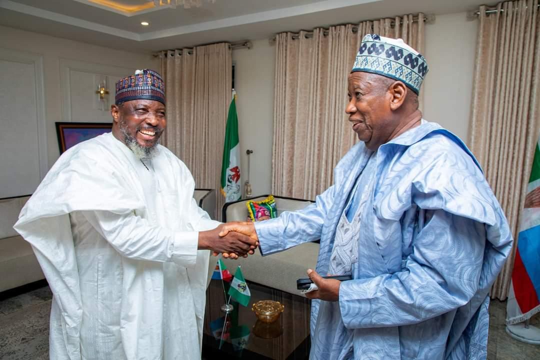 GovUmarGandujee's tweet photo. I recieve the Newly appointed chairman of the National Hajj Commission of Nigeria (NAHCON) Professor Abdullahi Sale Pakistan, who paid me a thank-you visit at my Abuja residence

He was the chairman of Kano State Pilgrims Welfare Board during my tenure as Kano state governor. https://t.co/eh4jmeOCPw