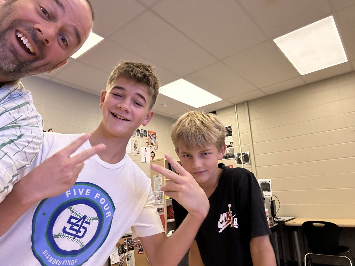 meestermo's tweet photo. First day of school with my dudes!!!! 6th and 8th!! #mokids https://t.co/SwbBQ4OI3G
