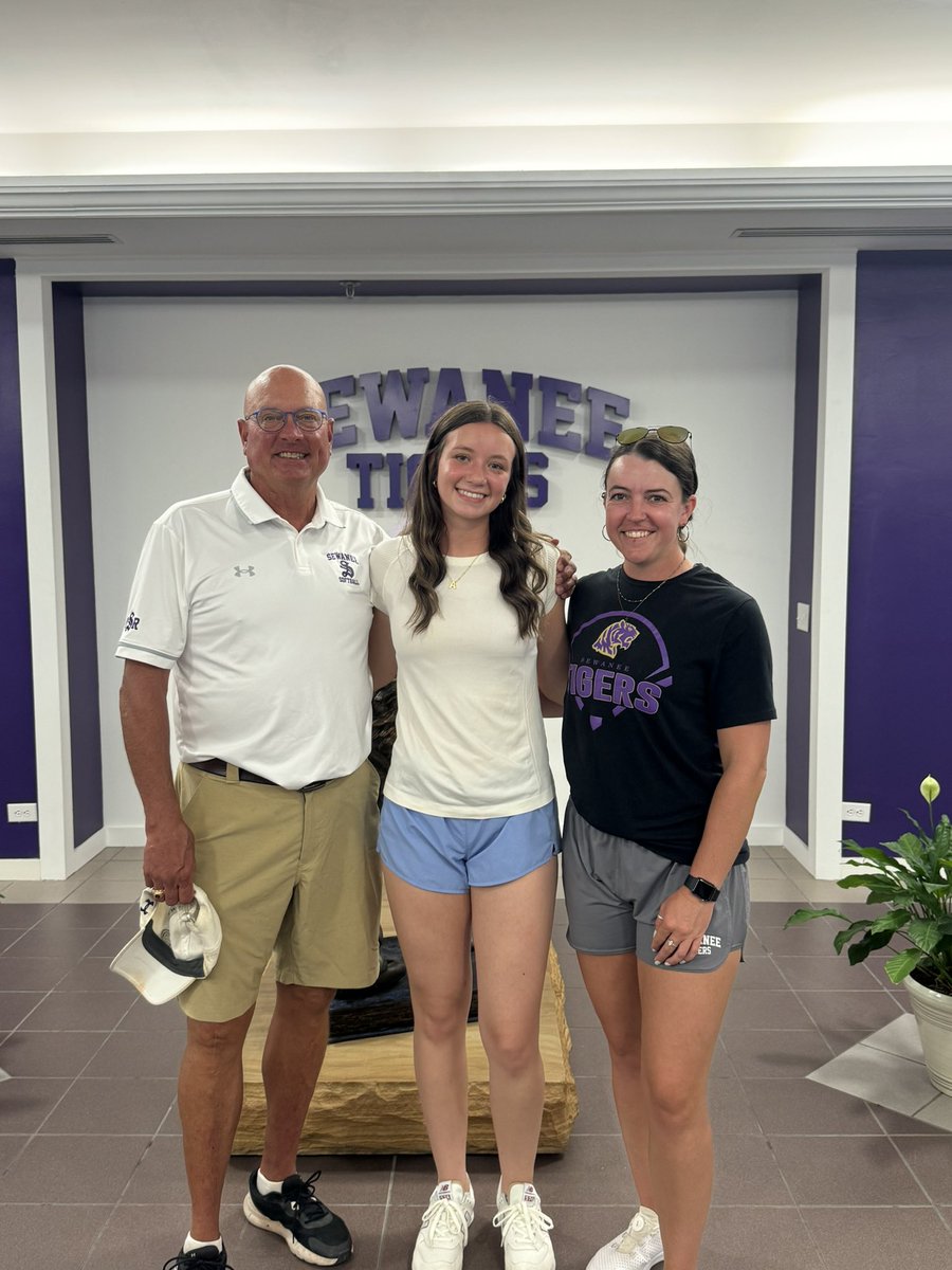Finished off an amazing weekend in Sewanee!! A huge thank you to Coach Bradley and Coach Yackey for a great tour of such a beautiful campus! Can’t wait to come back!! 💜 <a href="/SoftballSewanee/">Sewanee Softball</a>