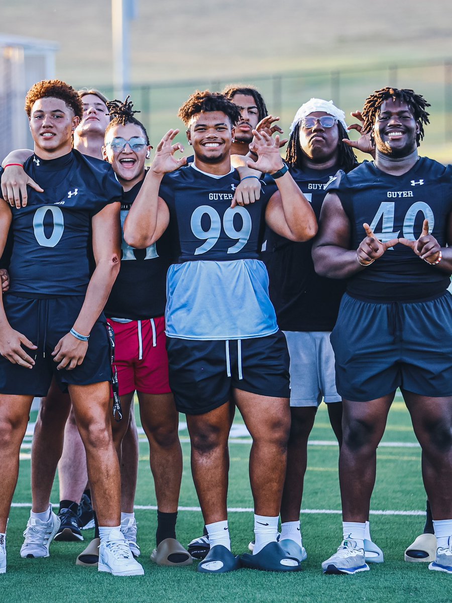 New number, Same Mission ‼️ 
#Southside #99 #SpeedandPower
#Trenchwarfare #SquadGoals