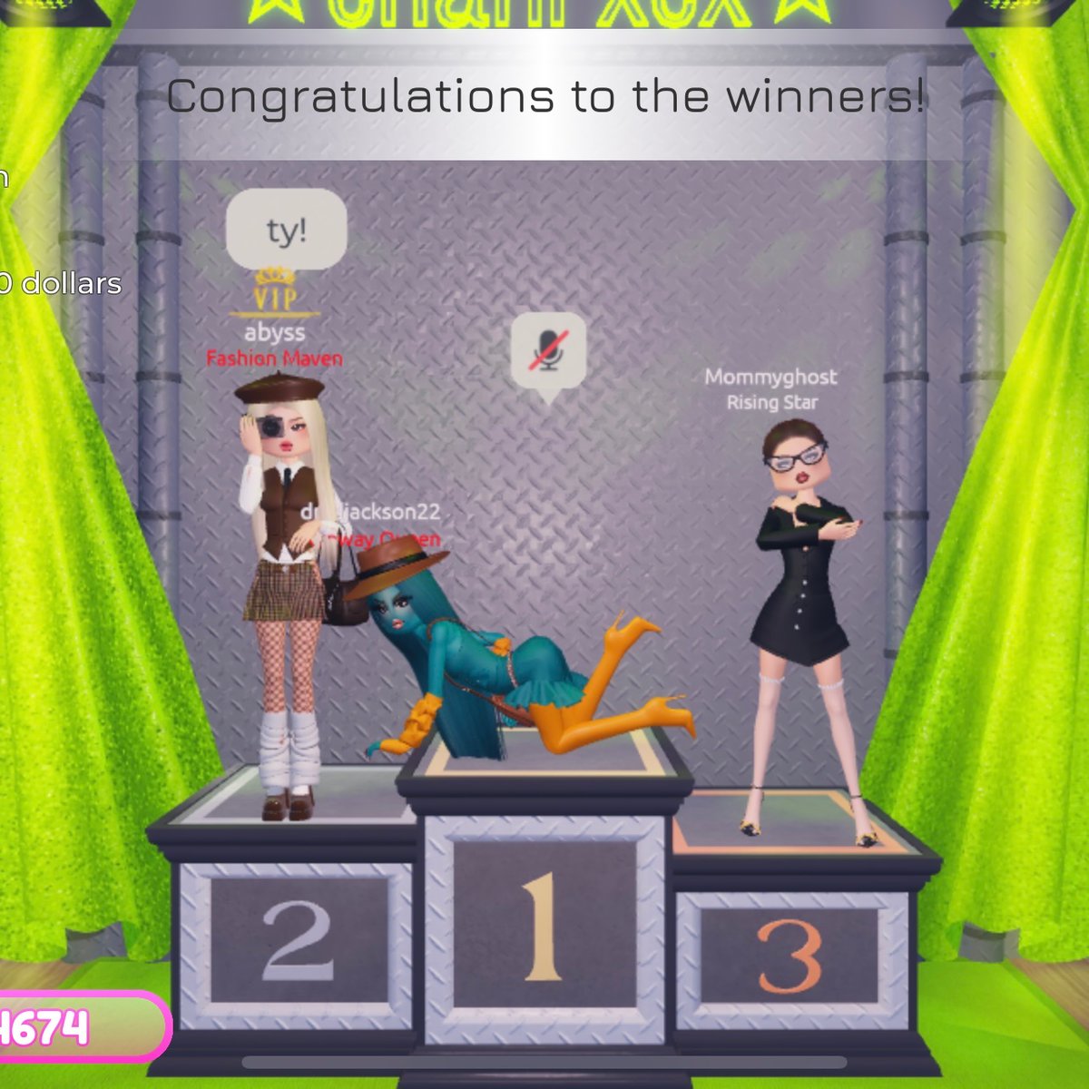 dnldjackson22's tweet photo. just got first place in the detective theme 🤪 #DressToImpress #ROBLOX #bratsummer https://t.co/QJGBg6EaUd